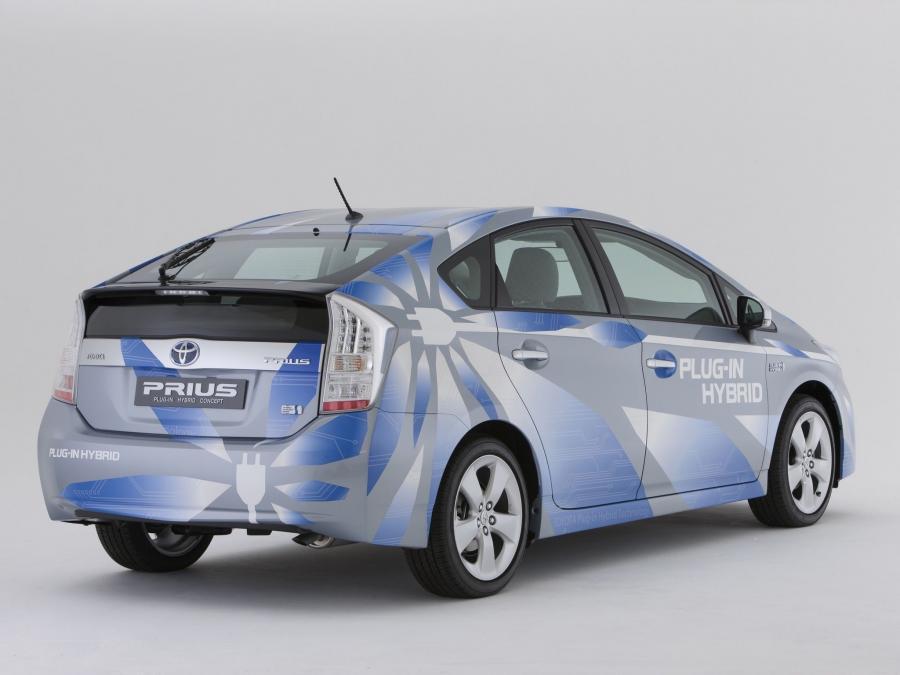  Toyota Prius Plug-In Hybrid Concept 2009 года  (фото 7 из 18)